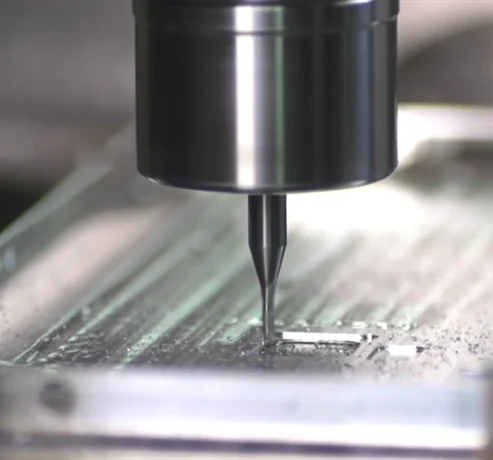 玻璃材料 CNC 加工过程实拍